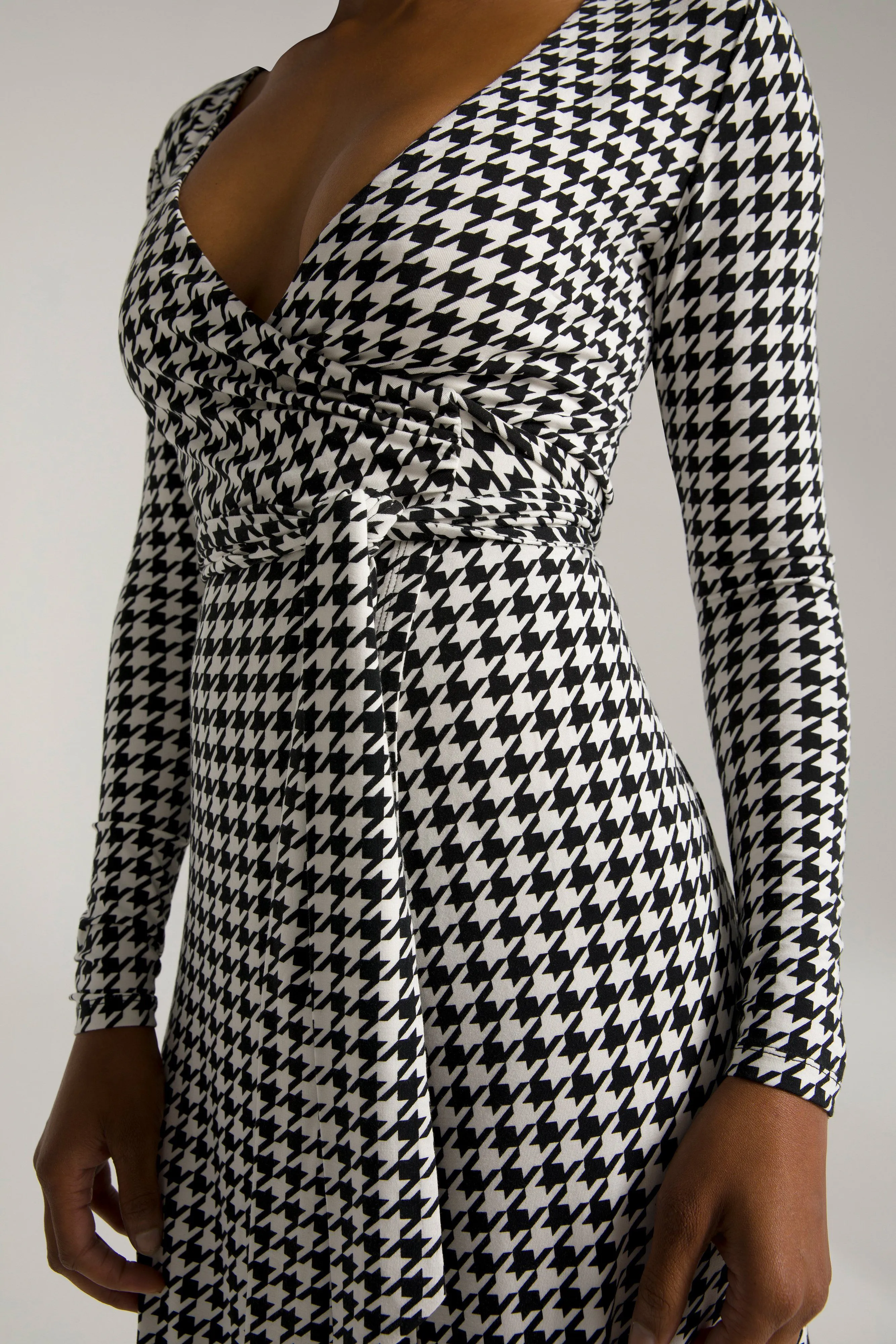 DAYNIGHT DRESS | HOUNDSTOOTH001