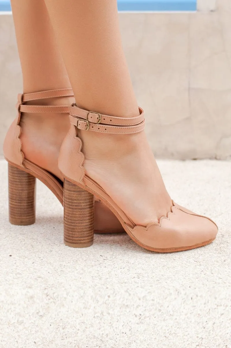 Flamingo Leather Heels in Vintage Beige