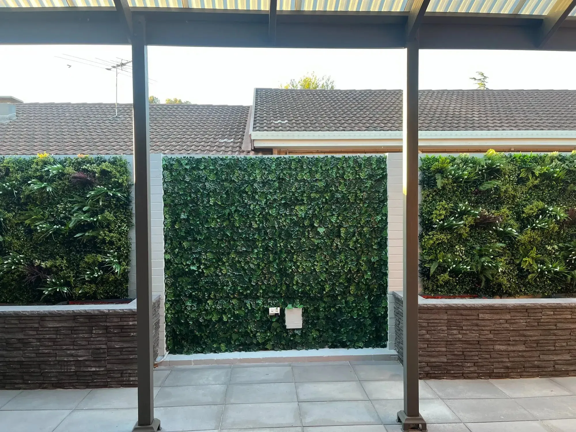 Variegated Boston Ivy Leaf Screen Green Wall Panel UV Resistant 1m X 1m (Solid Backing)