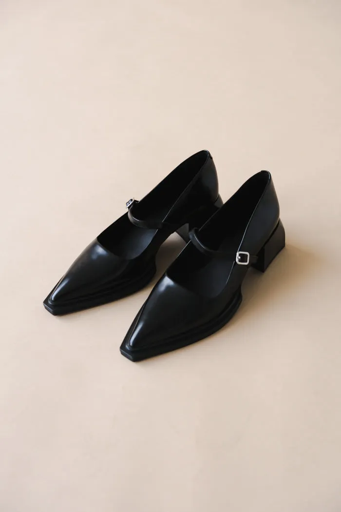 VIVIAN MARY JANE PUMPS